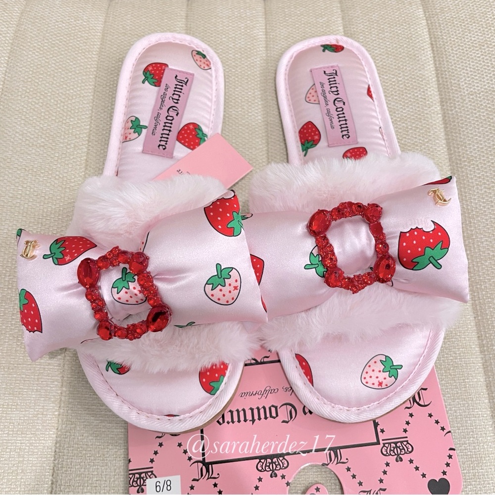 Juicy Couture Pink Strawberry Faux Fur Bow Slippers Rhinestone Buckle Size L 8/9